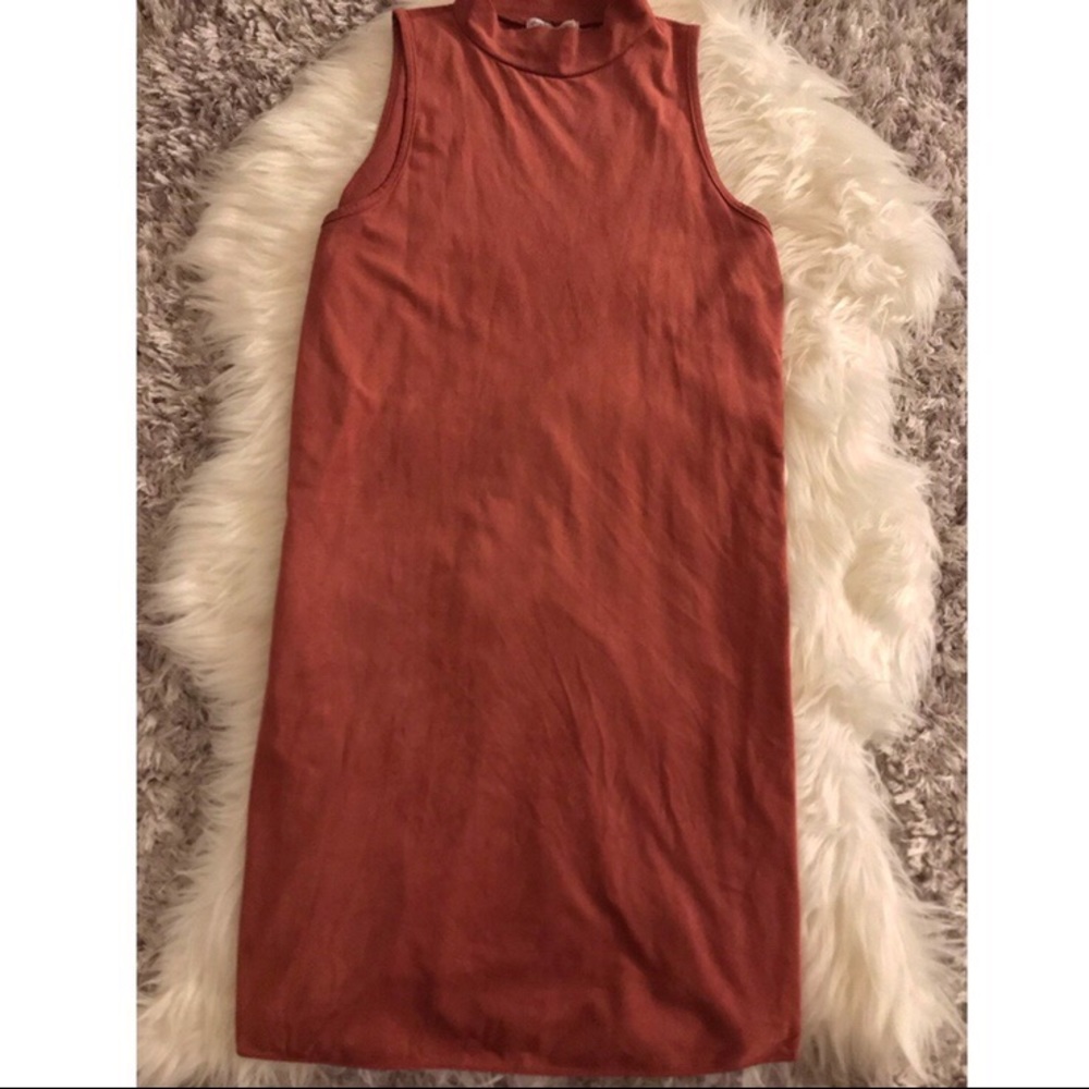 Burnt red low turtleneck sleeveless shift dress